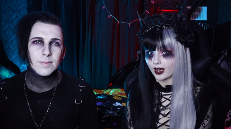 Random Goth Couple – Our Favourite Gothic Bands😈🦇